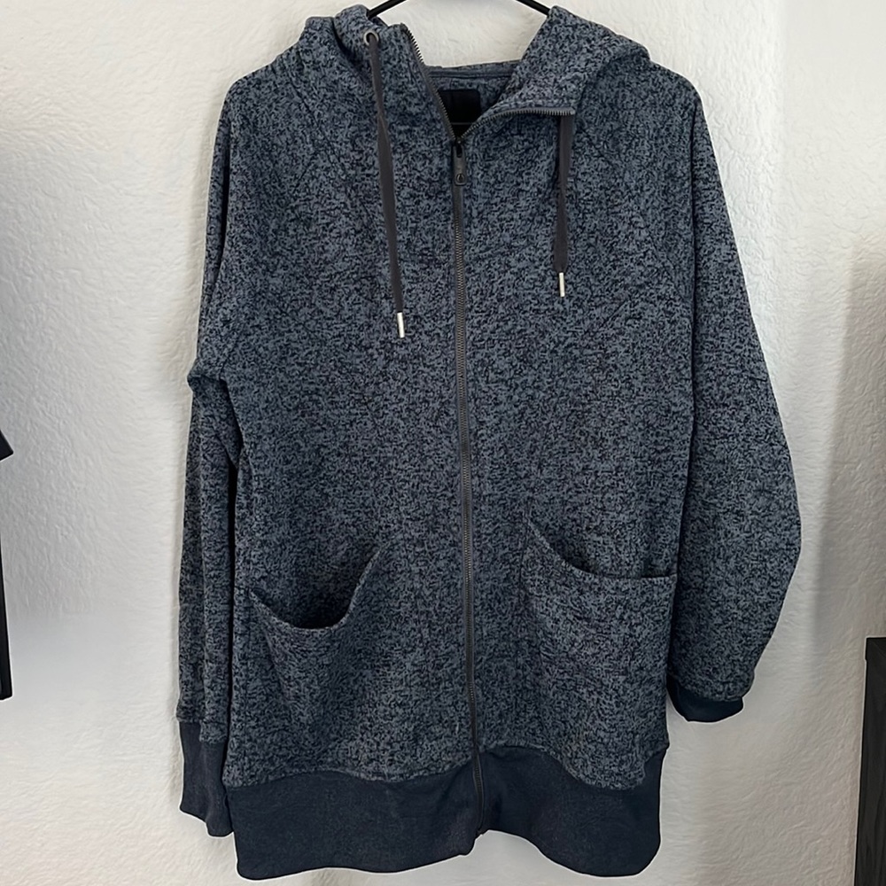 Women’s Large Volcom Zip Hoodie
